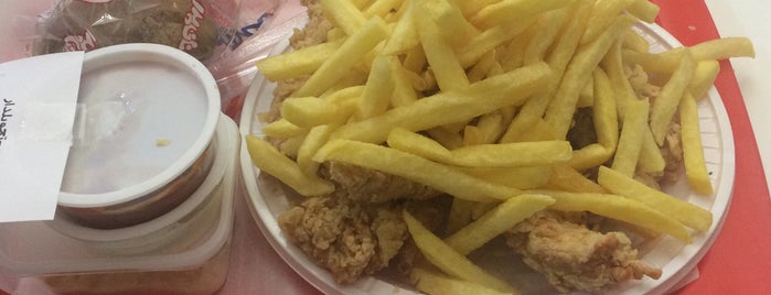 Khoroos Fried Chicken | مرغ سوخاری خروس is one of Fast Food.