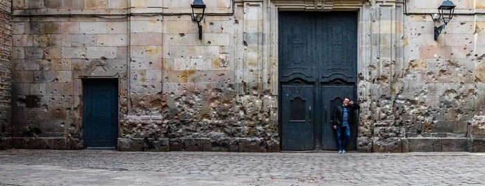 Plaça de Sant Felip Neri is one of barcelona.