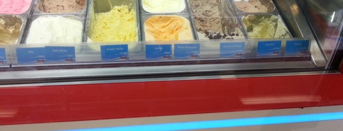 Cold Rock Ice Creamery is one of Matt'ın Beğendiği Mekanlar.