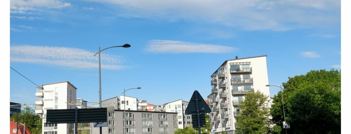 Bällstabron is one of Stockholms broar.