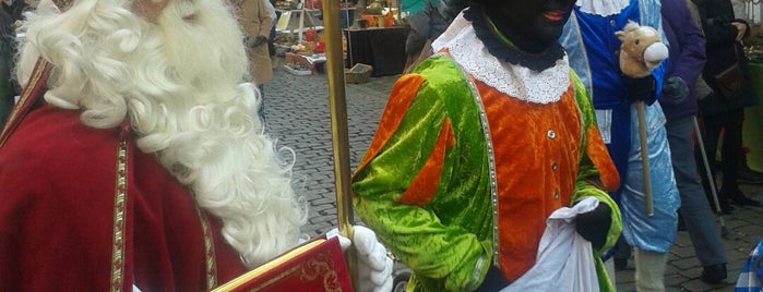 Sinterklaasfest is one of Mahmut Enesさんのお気に入りスポット.