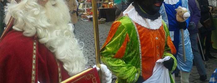 Sinterklaasfest is one of Lieux qui ont plu à Mahmut Enes.