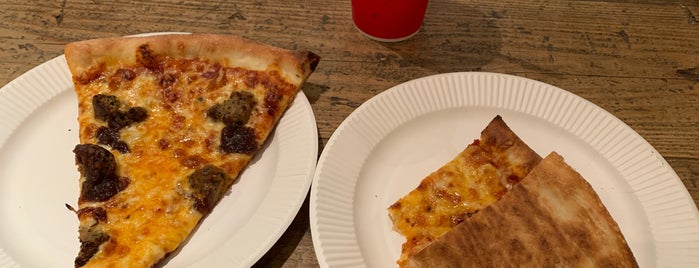 PIZZA SLICE 2 is one of Tokyo - Foods to try.
