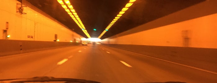 Leopold II-Tunnel is one of Roads.