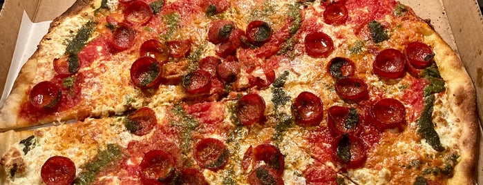Joe & Pat's Pizzeria and Restaurant is one of Posti salvati di Michelle.