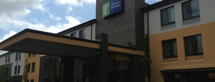 Holiday Inn Express Brentwood South - Cool Springs is one of Tempat yang Disukai Brian.