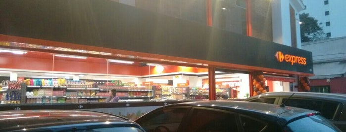 Carrefour Express is one of Tempat yang Disukai Claudio.