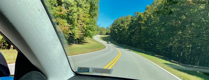 Natchez Trace Parkway is one of Michaelさんのお気に入りスポット.