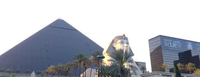 Luxor Hotel & Casino is one of Jason : понравившиеся места.