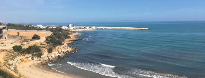 La Baie de Gammarth is one of best surf spots in Tunisia.