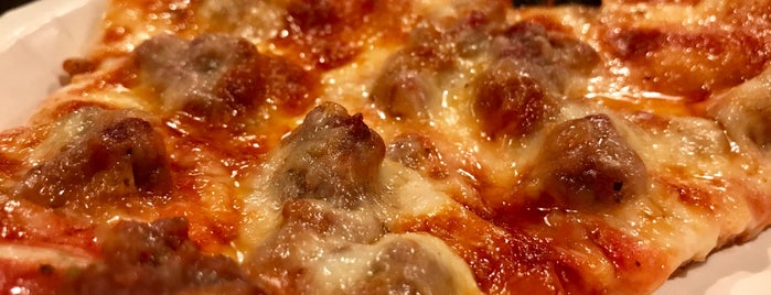 Cossetta's Italian Market & Pizzeria is one of 🍕.