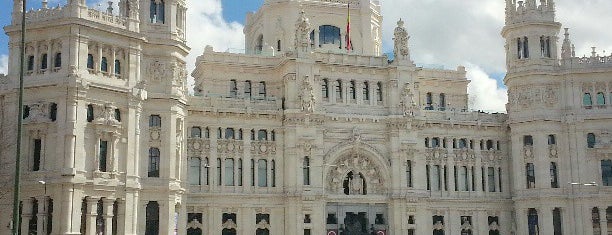 Ayuntamiento de Madrid is one of Let's go to Madrid!.