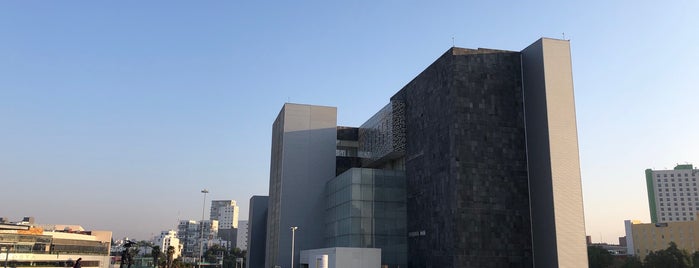 Edificio Norte is one of Bereさんのお気に入りスポット.