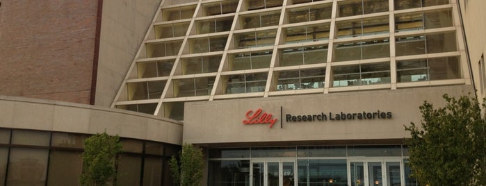 Lilly Corporate Center is one of สถานที่ที่ Alejandro ถูกใจ.
