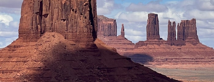 Monument Valley is one of Utah.