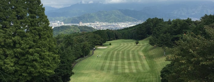日本平ゴルフクラブ is one of 静岡県のゴルフ場.