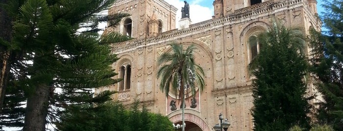 Parque Calderón is one of Cuenca, Ecuador.