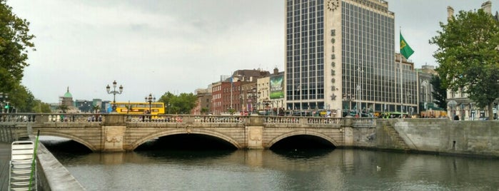 Heineken Building is one of Vinícius: сохраненные места.