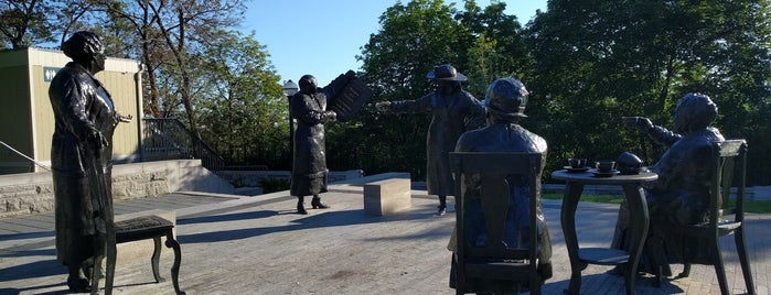 Famous Five Statue is one of Ottawa.