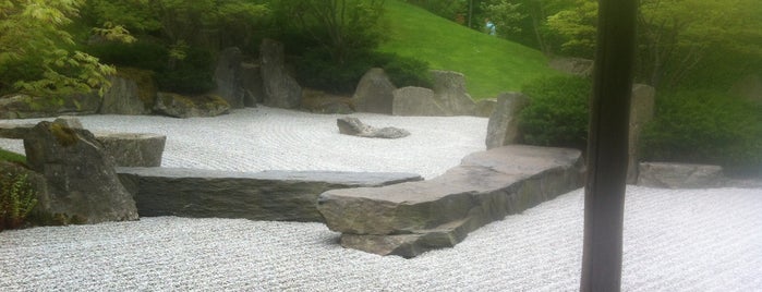 Japanischer Garten des zusammenfließenden Wassers is one of Erholung.