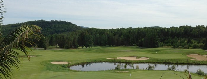 Le Maitre Golf Club is one of สถานที่ที่บันทึกไว้ของ Guillaume.