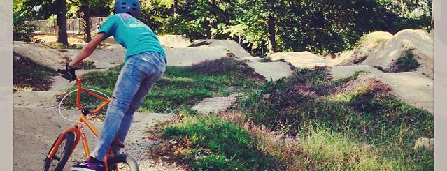 Highbridge Park dirt jumps is one of Parks.