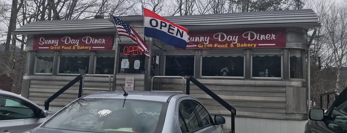 Sunny Day Diner is one of สถานที่ที่บันทึกไว้ของ Peter.