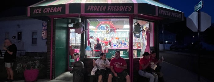 Frozen Freddies is one of Restaurantes.