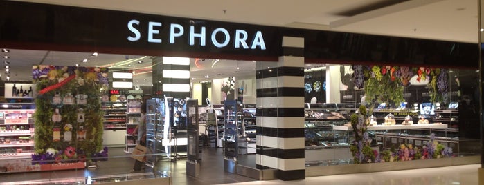 Sephora is one of Make e cosmeticos.