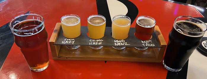 Four Corners Brewing Company is one of Ray’s Liked Places.