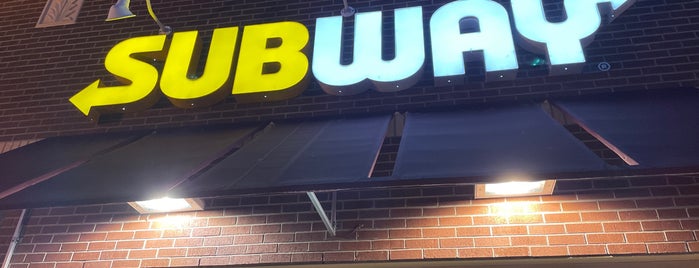 Subway is one of Orlando.