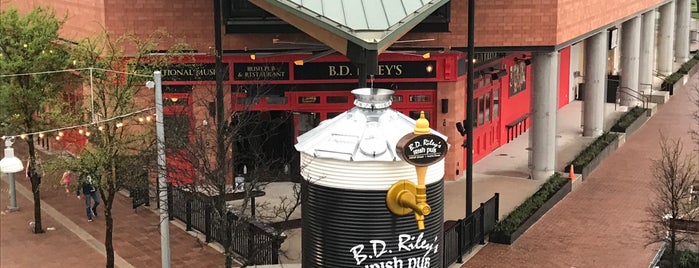 B.D. Riley's Irish Pub at Mueller is one of Tempat yang Disukai Steve.