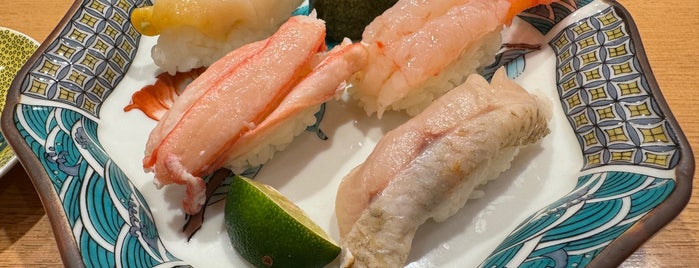 Kanazawa Maimon Sushi is one of Posti che sono piaciuti a Jay.
