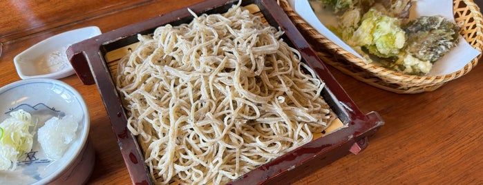 慈久庵 is one of 蕎麦.