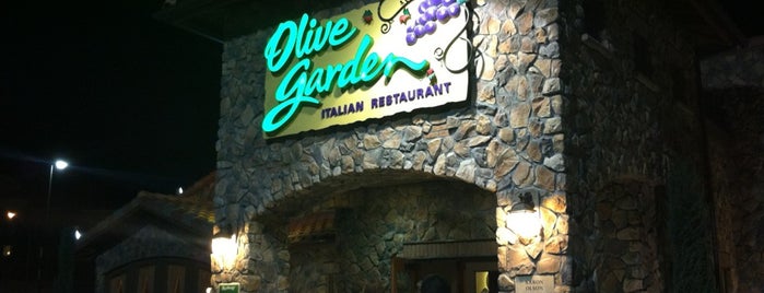 Olive Garden is one of Tempat yang Disimpan Krlos.