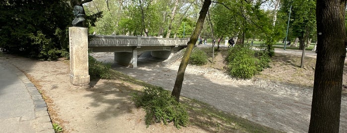 Zöld Küllő is one of Ujpest.