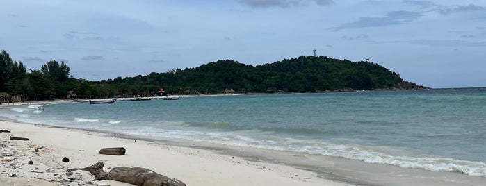 Pattaya Beach is one of Koh Lipe.