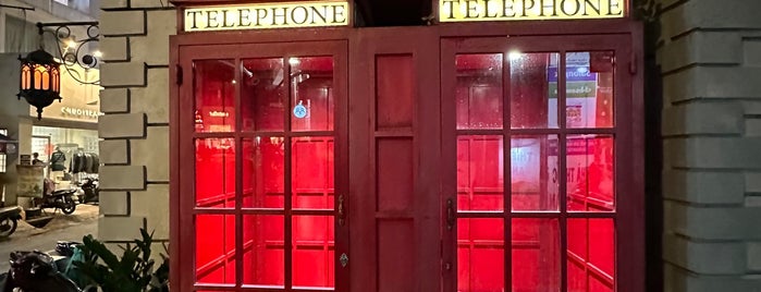 Telephone Bar is one of SGN.