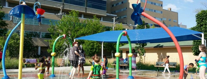 Manor Park Splash Pad is one of family activities.