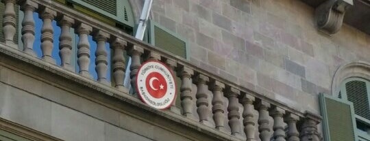 Türkiye Cumhuriyeti Başkonsolosluğu is one of สถานที่ที่ ERKiN ถูกใจ.