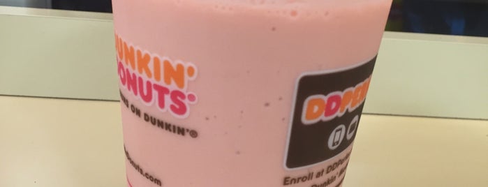 Dunkin' Donuts is one of Kimmieさんの保存済みスポット.