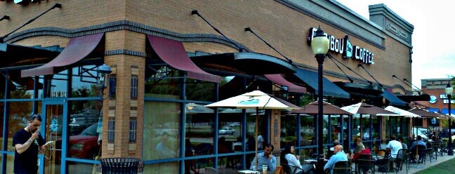 Caribou Coffee is one of Tempat yang Disukai Nick.