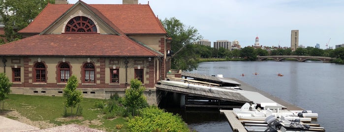 Weld Boathouse is one of Homeless Bill: сохраненные места.