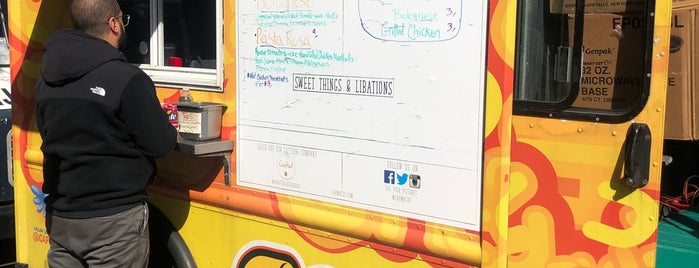 CapMacDC is one of DC Food Trucks.