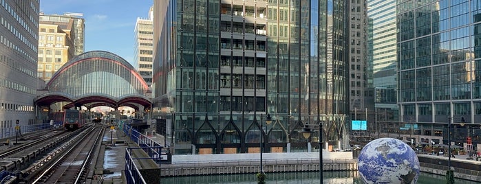 Heron Quays DLR Station is one of Canary Wharf.