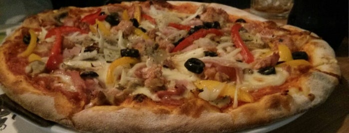 La Locanda is one of The 15 Best Places for Pizza in Santo Domingo.