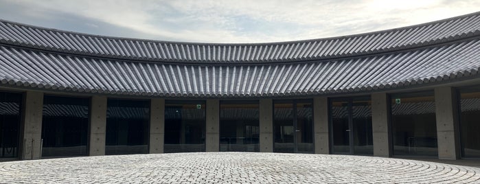 淡路夢舞台 is one of 公園/庭園/植物園.