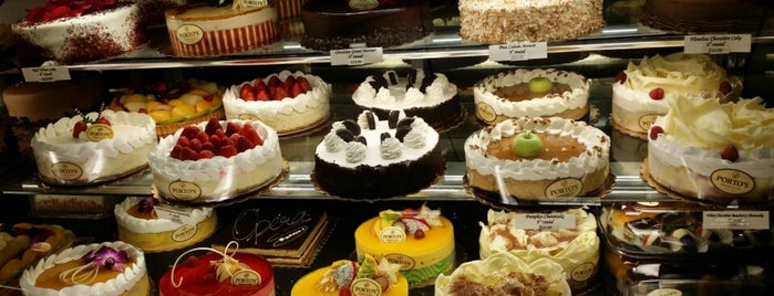 Porto's Bakery & Cafe is one of Lugares favoritos de Michelle.