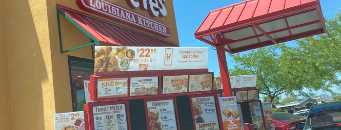 Popeyes Louisiana Kitchen is one of Donna Leigh’s Liked Places.