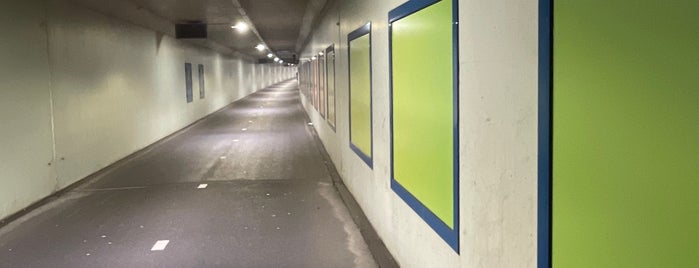 Kunsttunnel is one of Rondje Schiphol 🚲🛫.